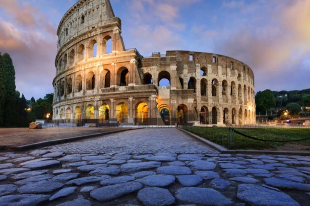 Best Authentic Apartment Monti 5 Mins From Colosseum Exterior photo