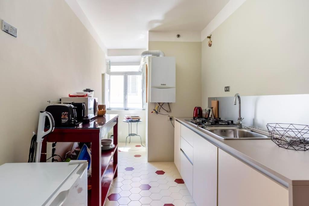 Best Authentic Apartment Monti 5 Mins From Colosseum Exterior photo